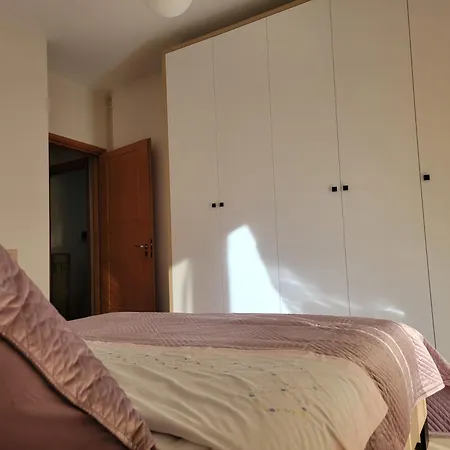 Rent Pleasent Apartment *